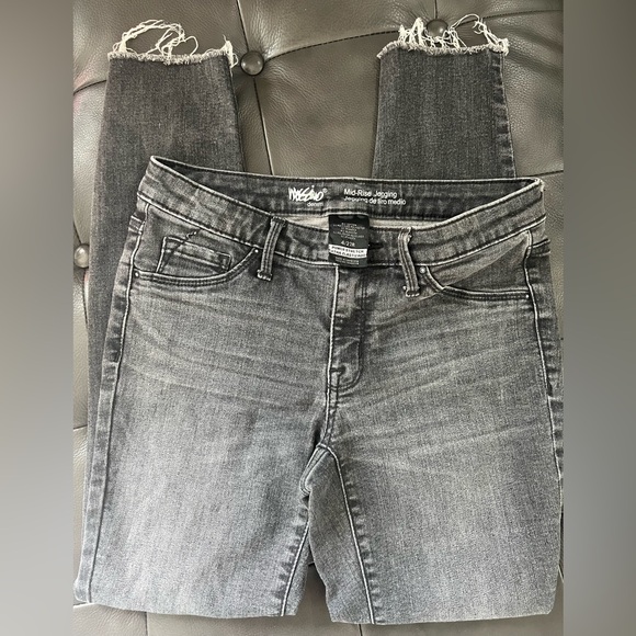 Mossimo | Mid Rise Cropped Distressed Jegging - Picture 4 of 4